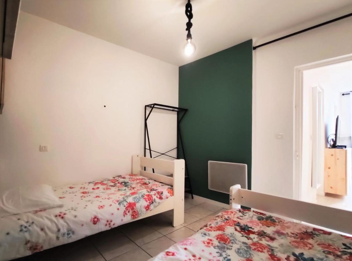 Colorpop - Netflix Wifi Tout Equipe - Appart Pezenas Centre Kültér fotó